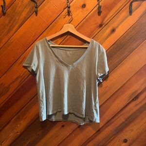 Madewell 100% cotton V-Neck pastel light green Short Sleeve Tee